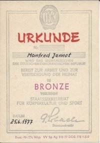 Urkunde für das Sportabzeichen der Deutschen Demokratischen Republik (DDR) in Bronze (1977)