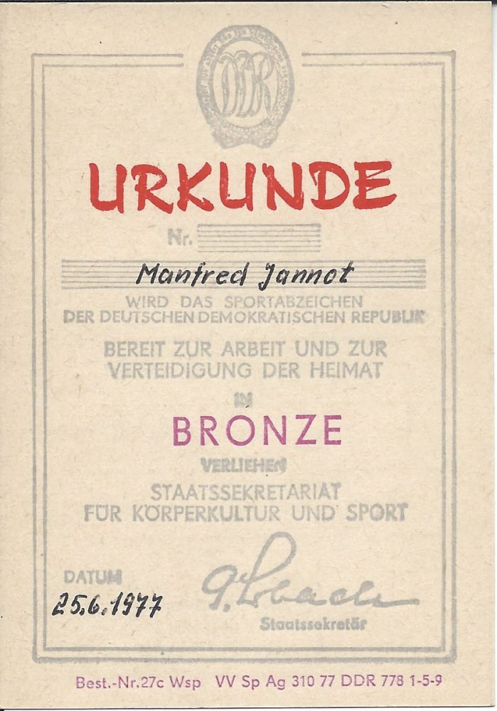 Urkunde für das Sportabzeichen der Deutschen Demokratischen Republik (DDR) in Bronze (1977)
