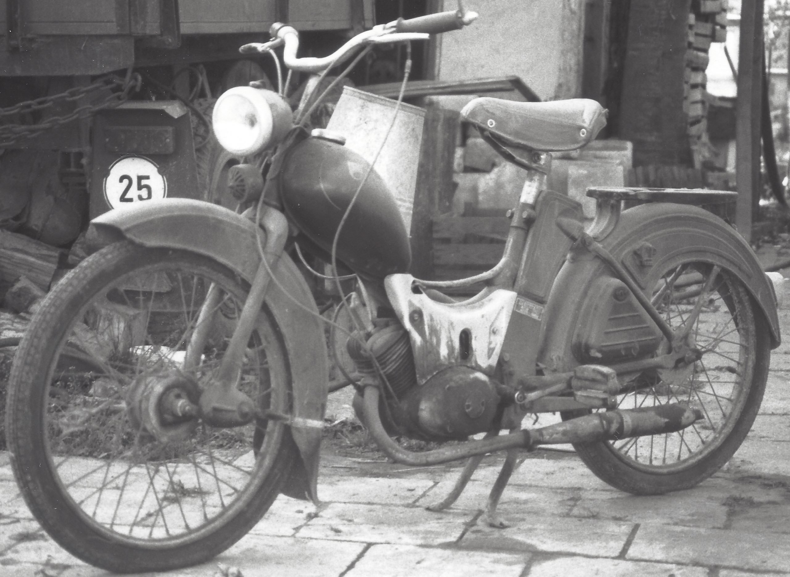 Authentisches Foto eines Simson SR2, Baujahr ca. 1960