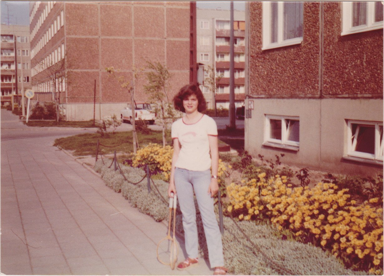 Authentisches Foto von Kathrin in Merseburg nach ihrem Umzug, ca. 1979